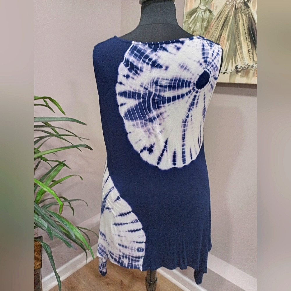 Plus Size Belldini Navy & White Tie Dye Sleeveless Hi-Lo Tunic Top - Picture 9 of 13